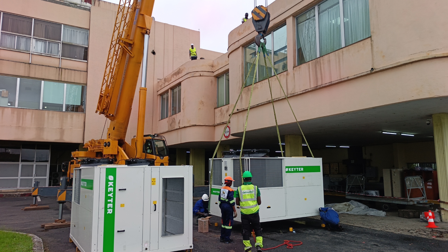 Lifting operation